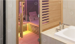 装在浴缸旁边的光波房